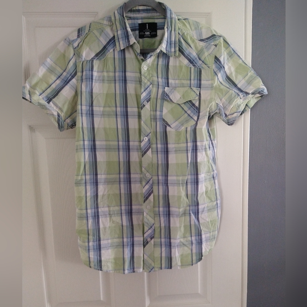 I jeans by buffalo sz M plaid print button down shirt